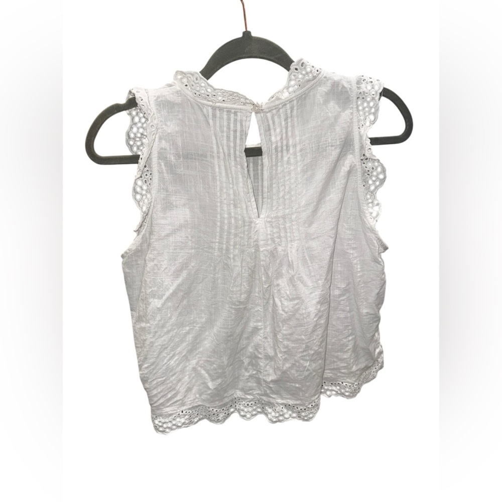 Chic White Ruffle Blouse - Picture 2 of 4